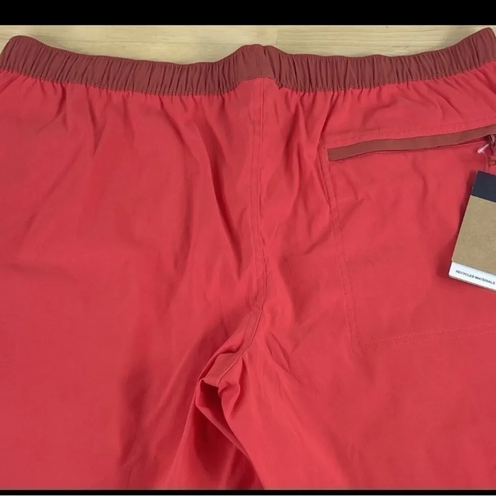 The North Face Class V Pull On Horizon Red Shorts - Men’s Size XL -New